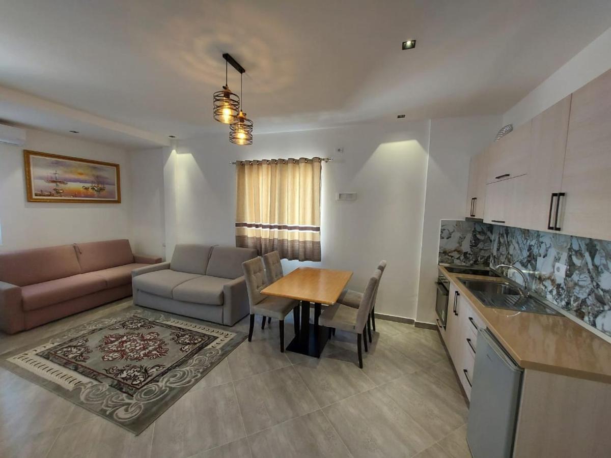 Eden Hotel Shëngjin Екстериор снимка