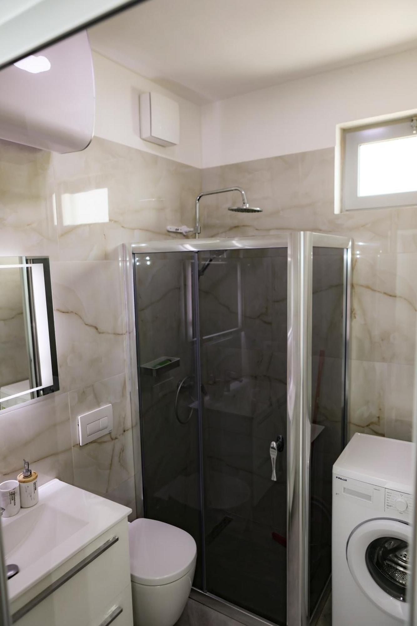 Eden Hotel Shëngjin Екстериор снимка